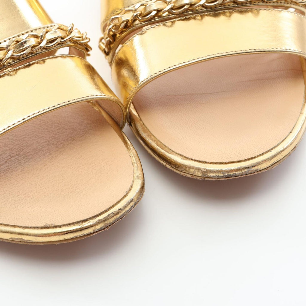 Chanel Sandals CC Logo Chain Gold Leather — view 8