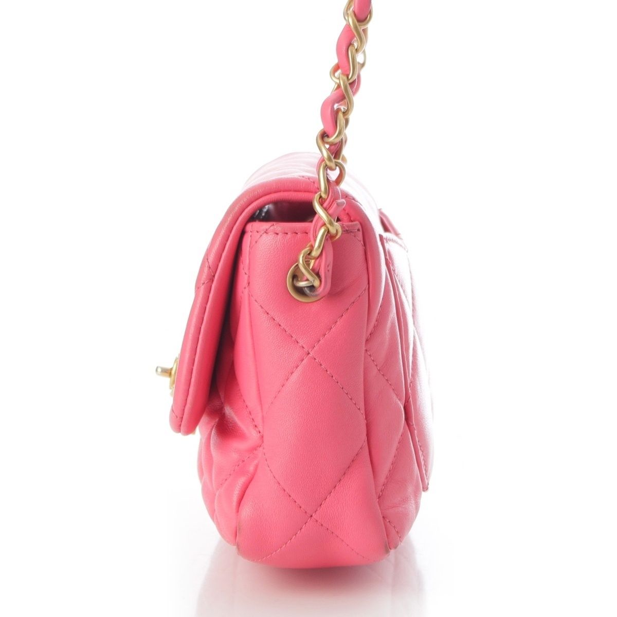 Chanel Leather Quilted Chain Heart Turnlock CC Logo Shoulder Bag Pink — view 3