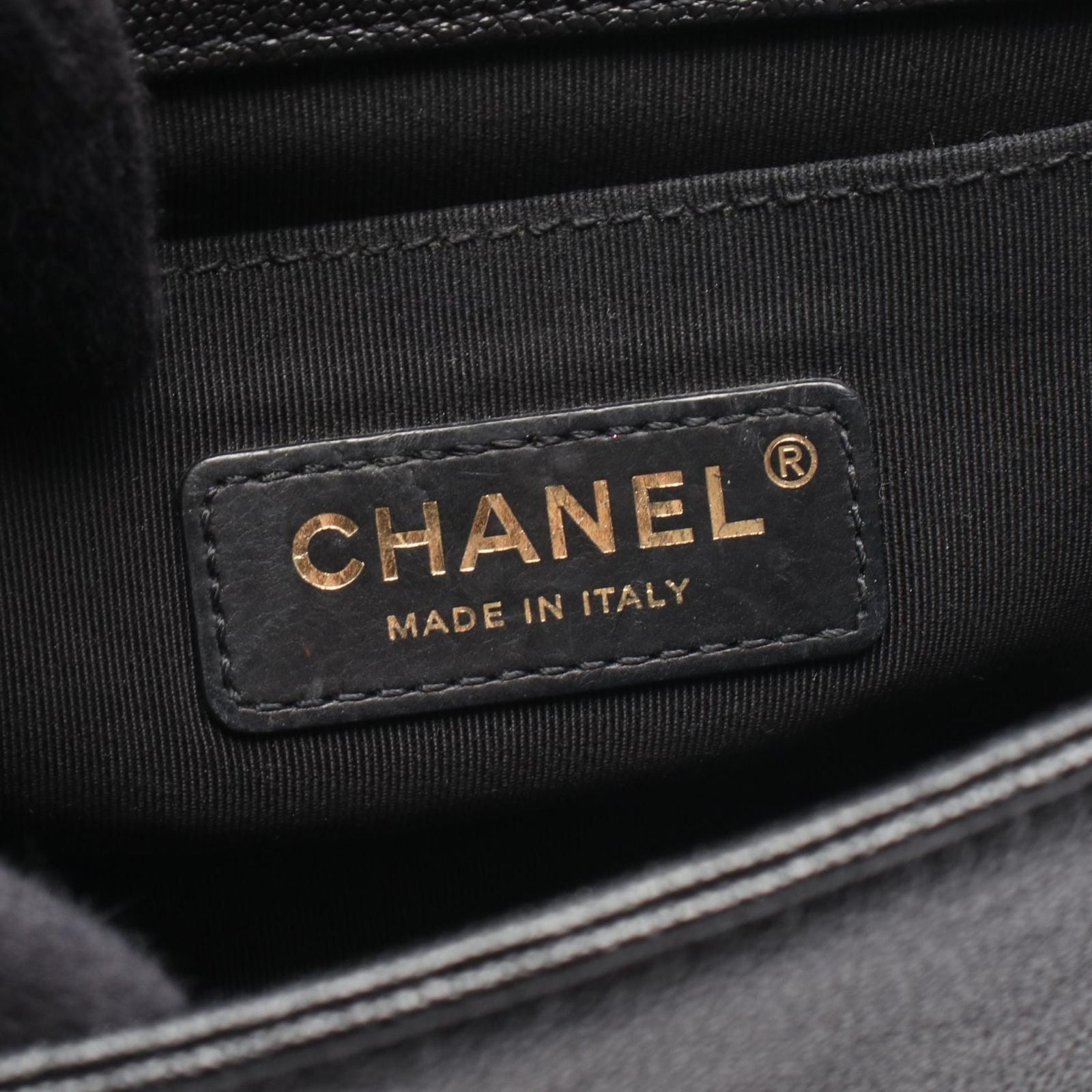 Chanel Shoulder Bag Boy Small Blanc Stitch Black Calf Boy Chain — view 4