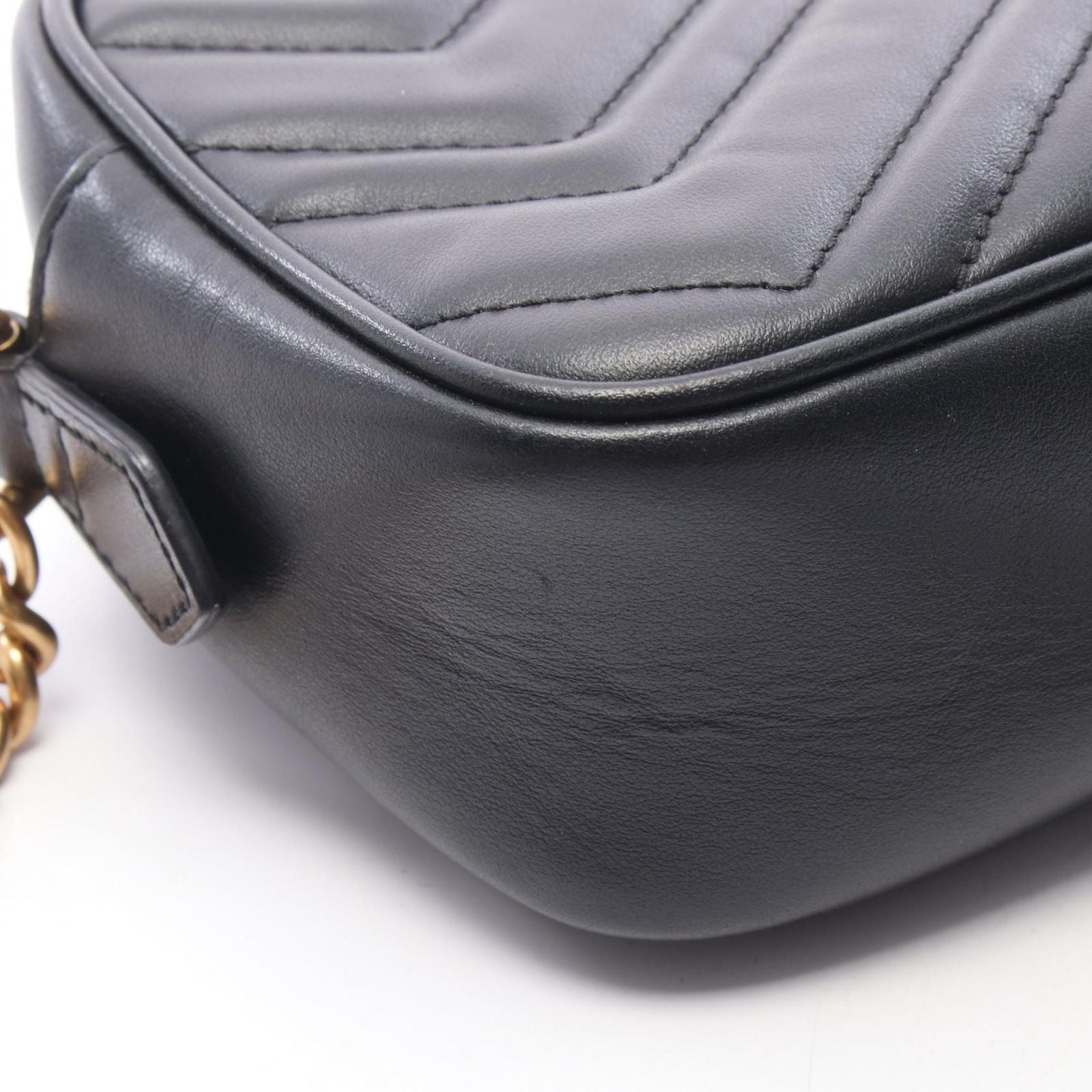 Gucci Shoulder Bag GG Marmont Quilted Black Leather Small — view 6