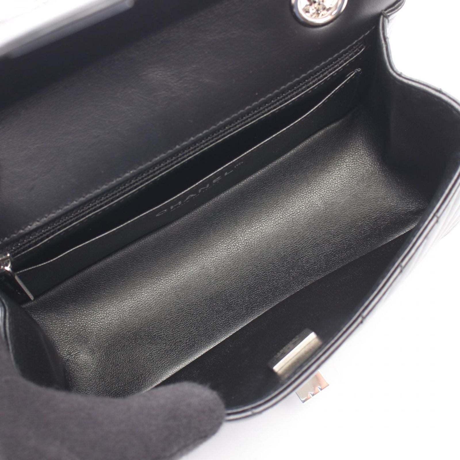 Chanel Shoulder Bag 2.55 Stitch Chain — view 3