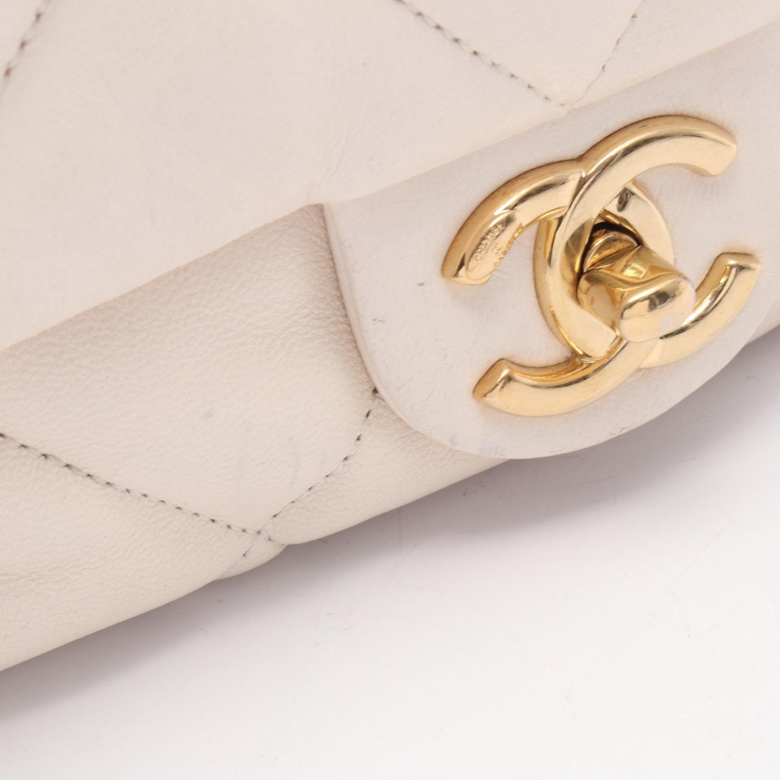 Chanel Shoulder Bag Quilted Small 2-Way Ivory Lambskin Small Chain — view 8