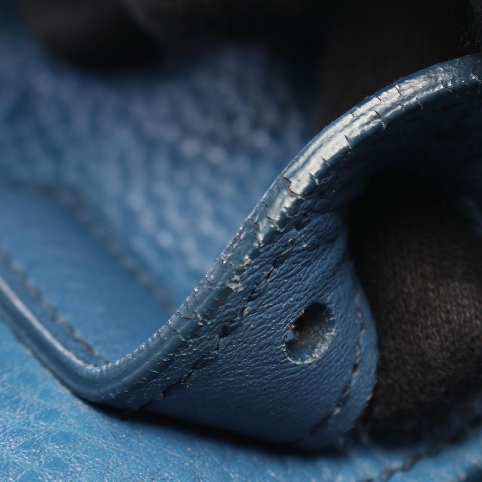 Prada 2-Way Blue Leather Vitello Daino Shoulder — view 9