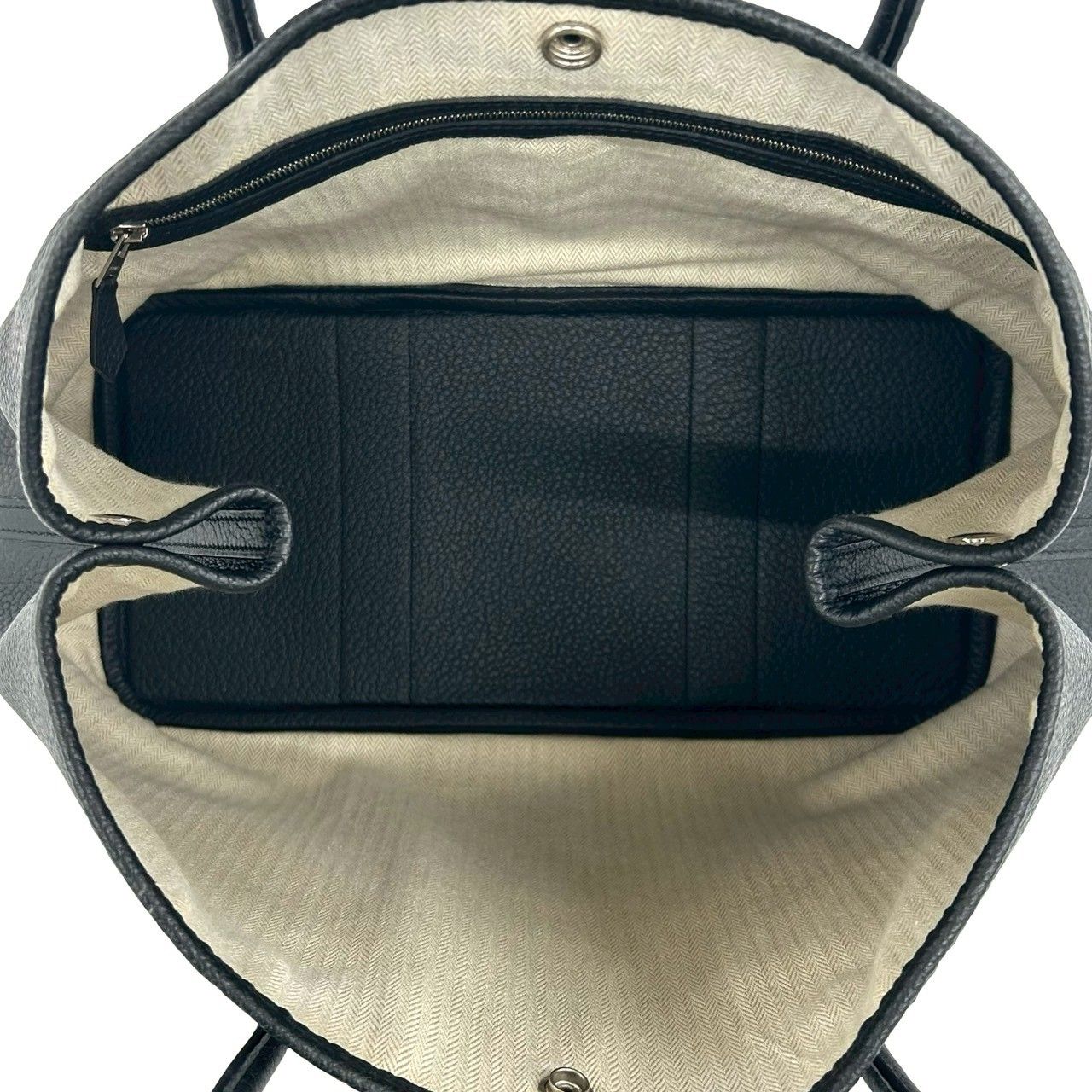 Hermes Garden Party 36 PM Vache Country Leather Tote Black — view 9