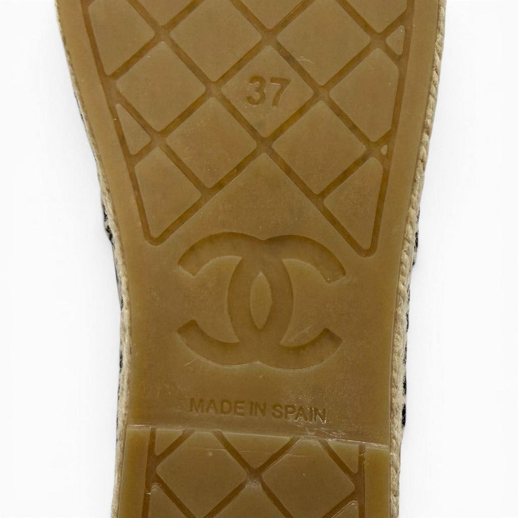 Chanel Logo Slipper Black — view 9