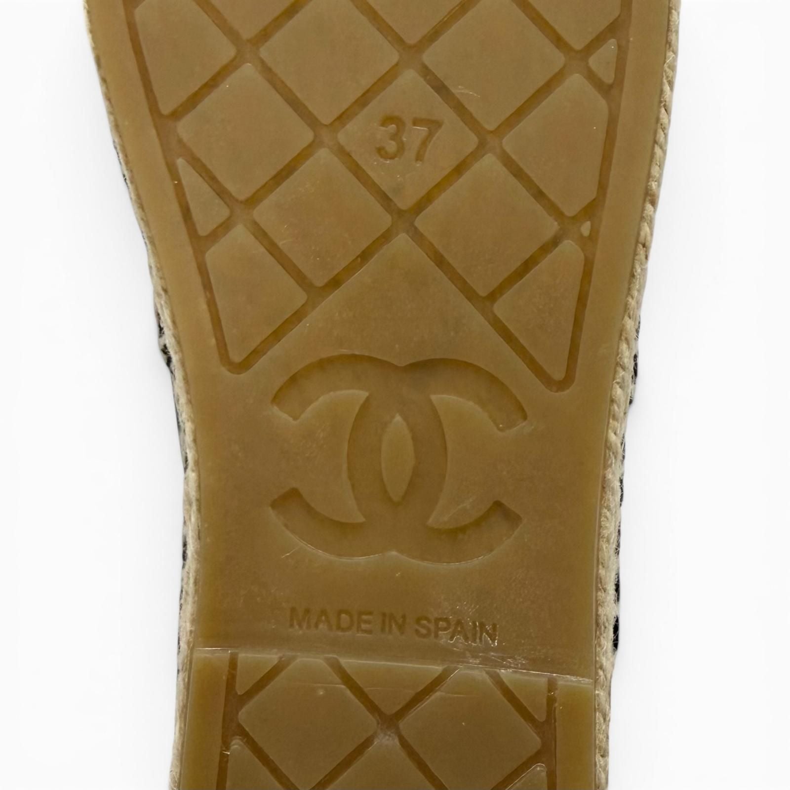 Chanel Logo Slipper Black — view 9