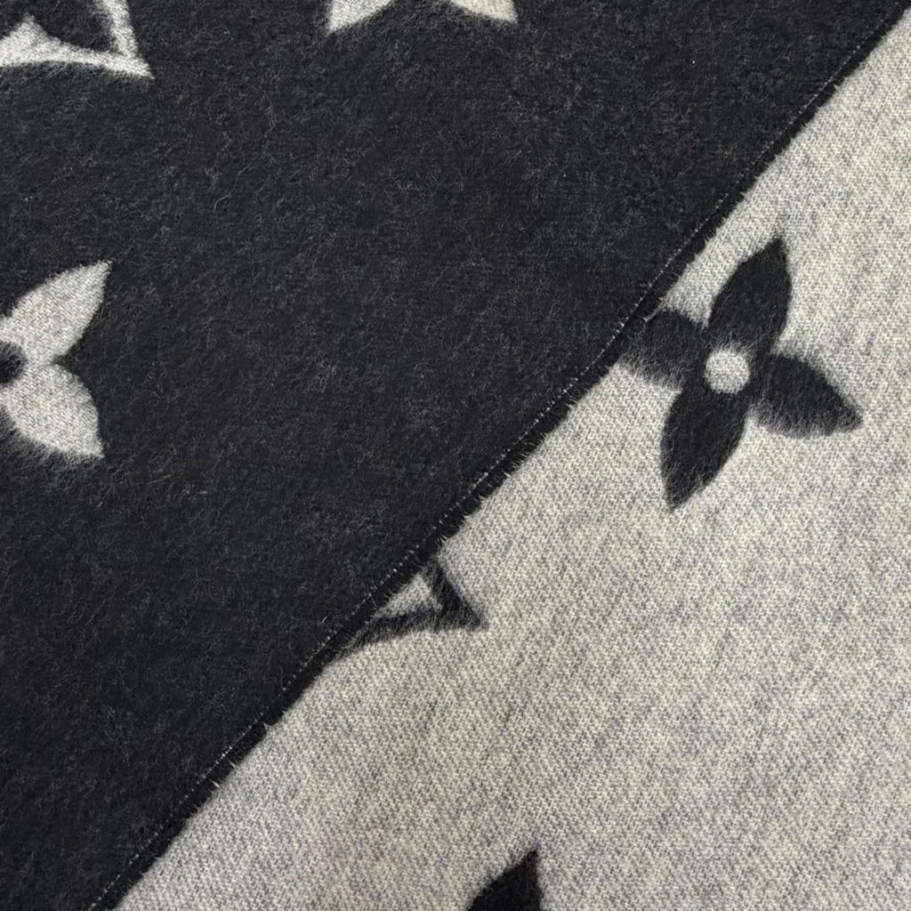Louis Vuitton Scarf Reykjavik Cashmere 100% Echarpe Monogram Fringe Black — view 4