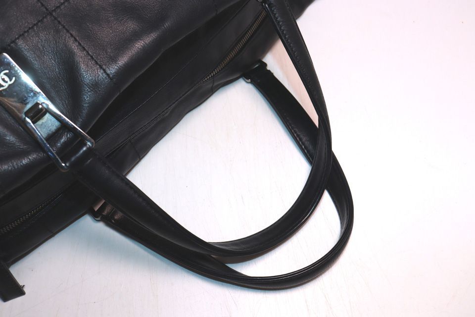 Chanel Choco Bar Leather Handbag — view 6
