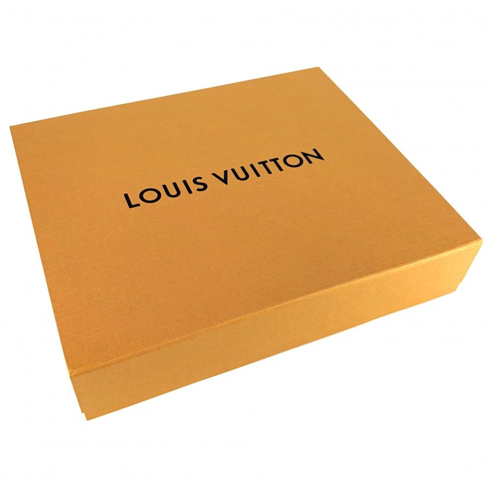 Louis Vuitton Monogram Wool Cashmere Beige Ivory Shoulder — view 7