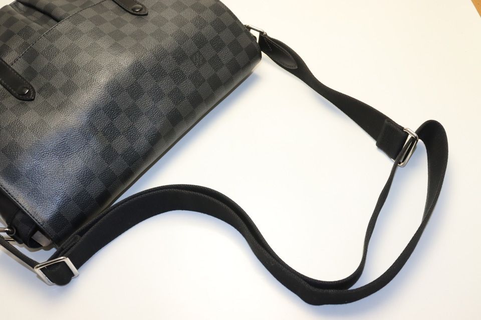 Louis Vuitton Damier Graphite Christopher Messenger Leather Shoulder — view 6