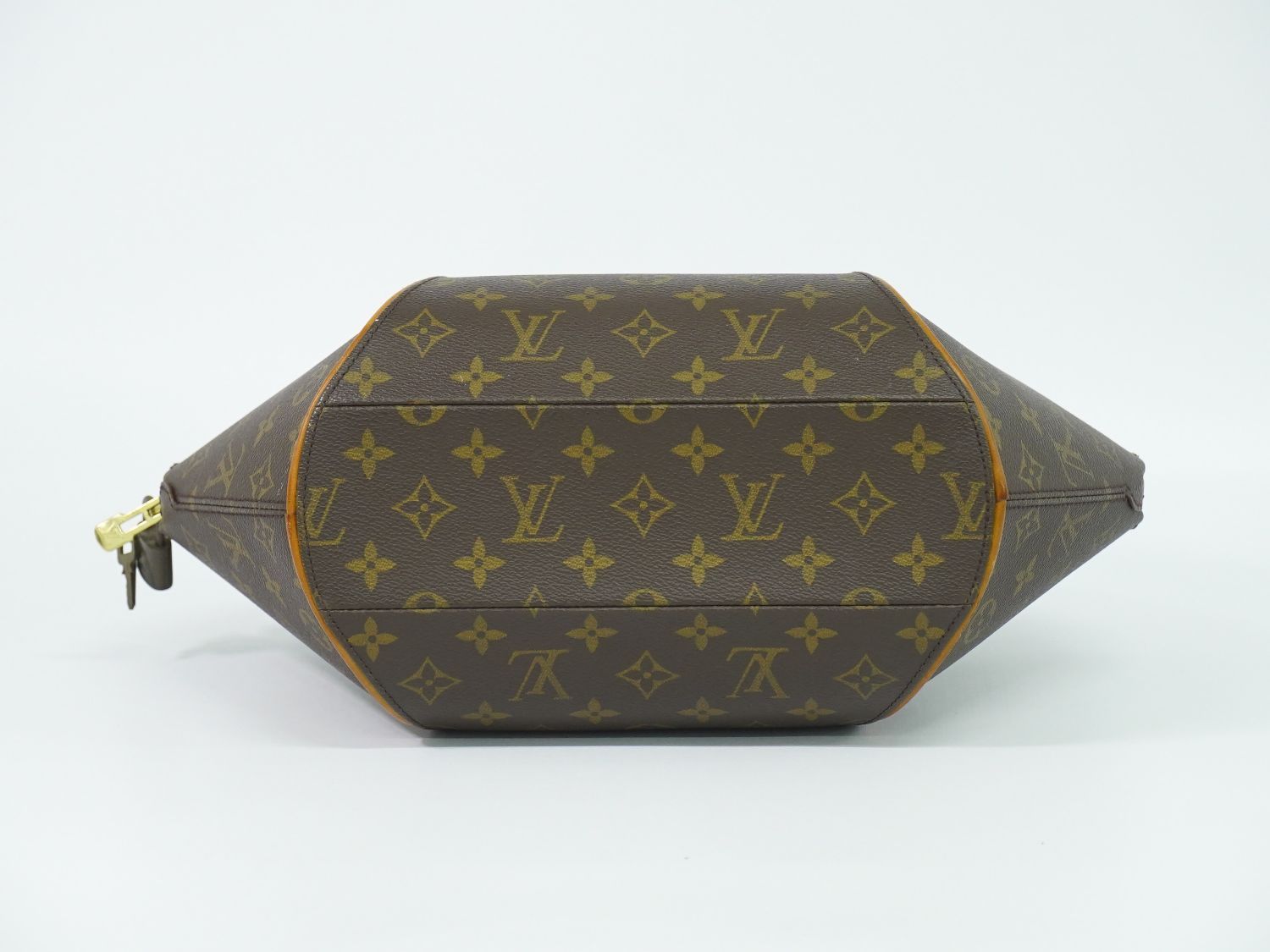 Louis Vuitton LV Ellipse MM Monogram Handbag Brown — view 3