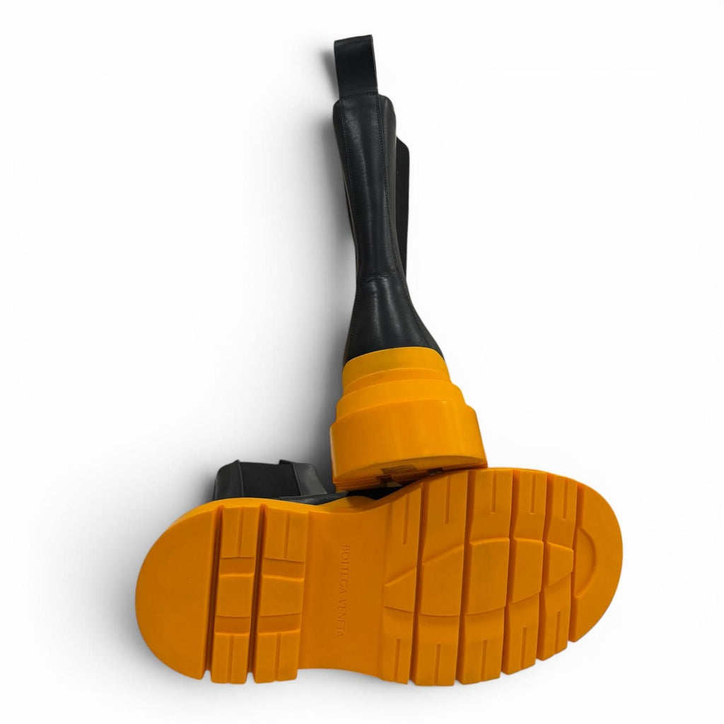 Bottega Veneta Leather Side Gore Tire Chelsea Boots Black Orange — view 6