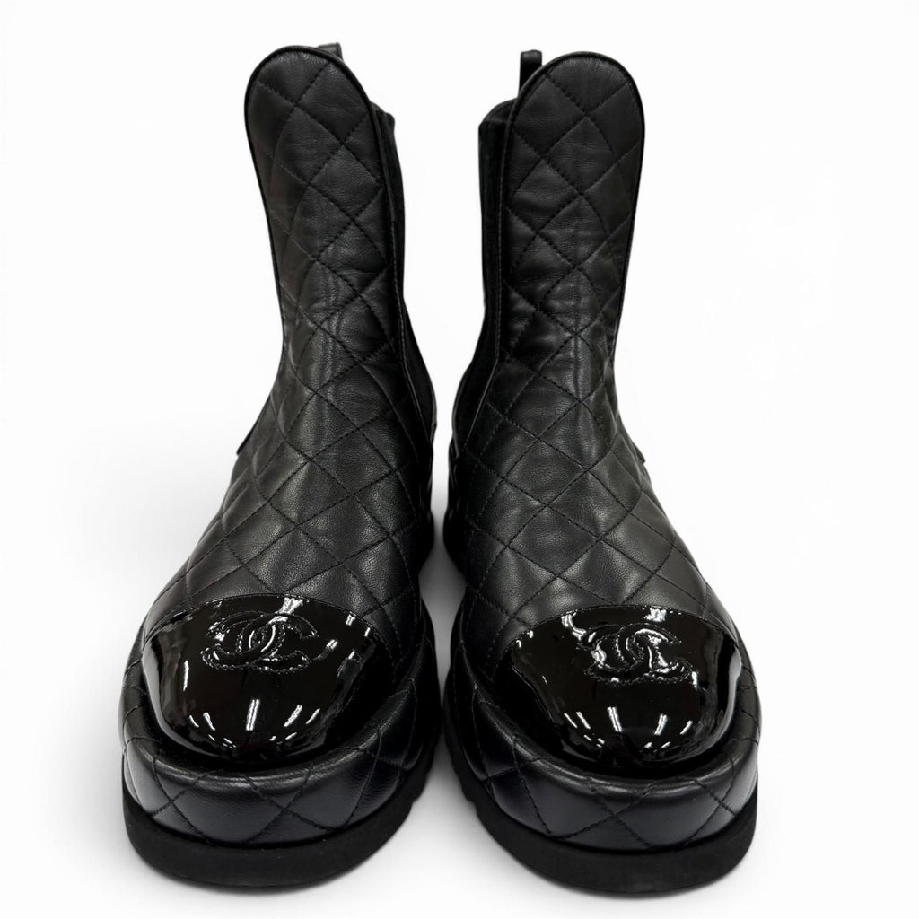 Chanel CC Logo Quilted Leather Side Gore Boots Lightweight Short Black — view 3