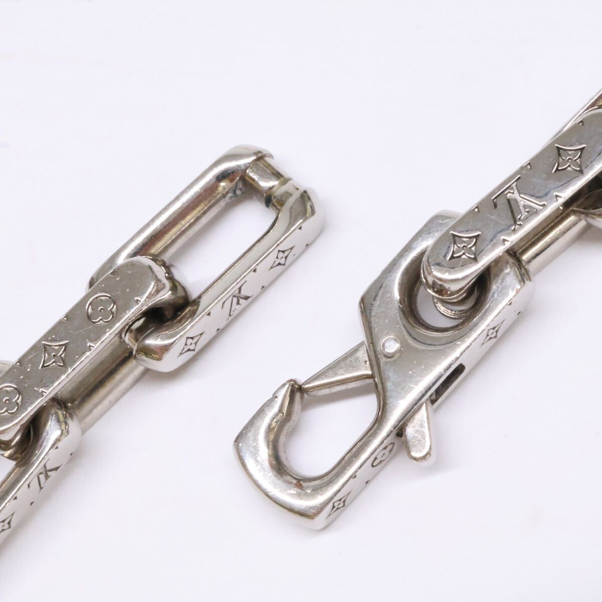 Louis Vuitton Collier Chain Monogram Necklace — view 4