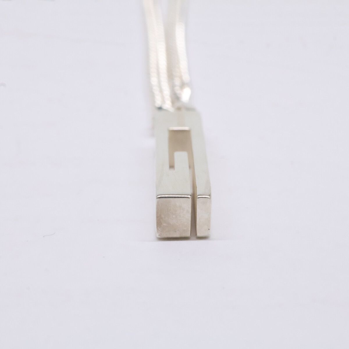 Gucci Cutout Bar Necklace — view 4