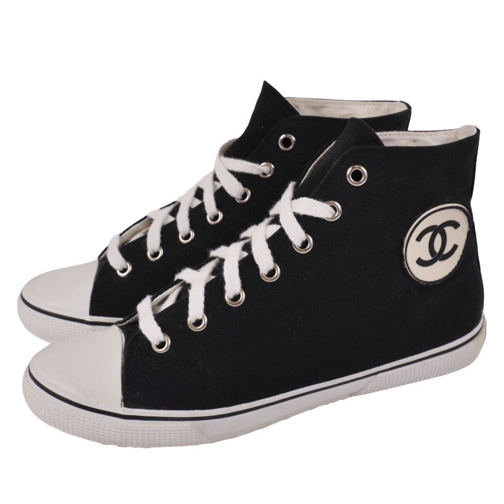 Chanel Vintage Sneakers High Cut Lace — view 2