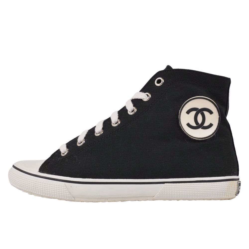 Chanel Vintage Sneakers High Cut Lace — view 7