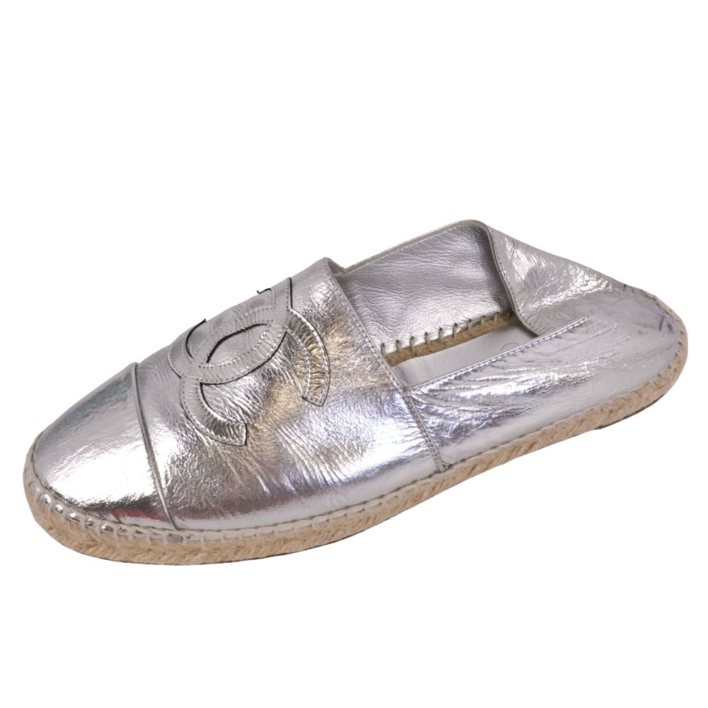Chanel Sneakers Espadrille Slip on CC Logo — view 2
