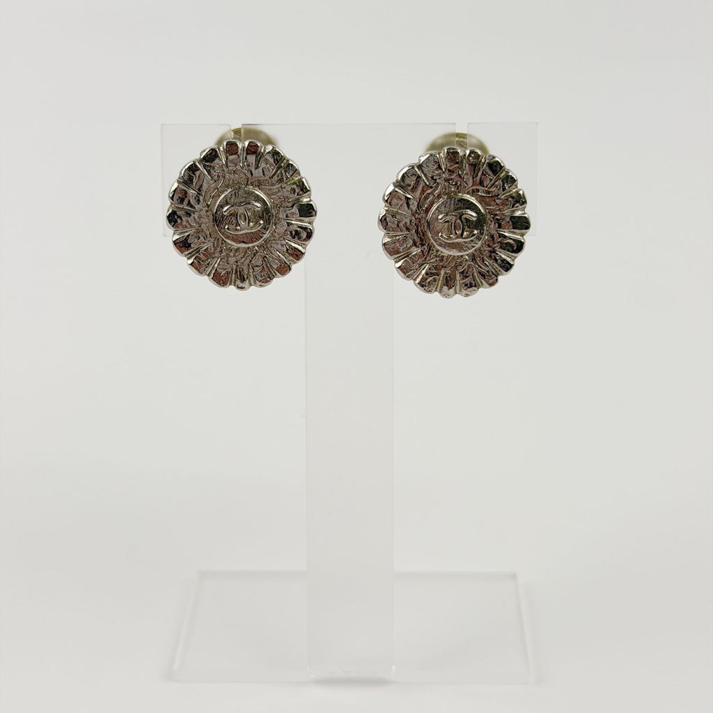 Chanel CC Logo Flower Motif Earrings Plated Silver Vintage