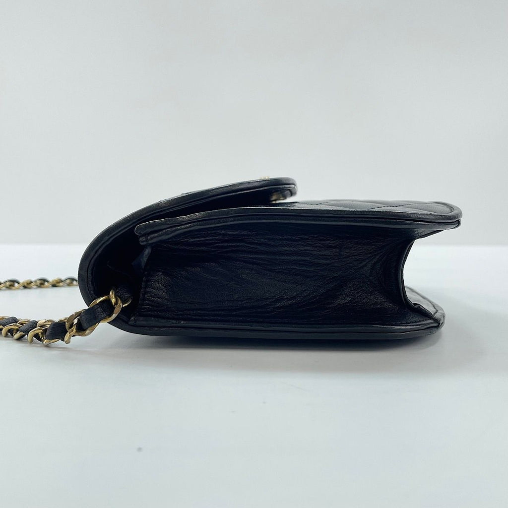 Chanel Shoulder Bag Quilted — view 5