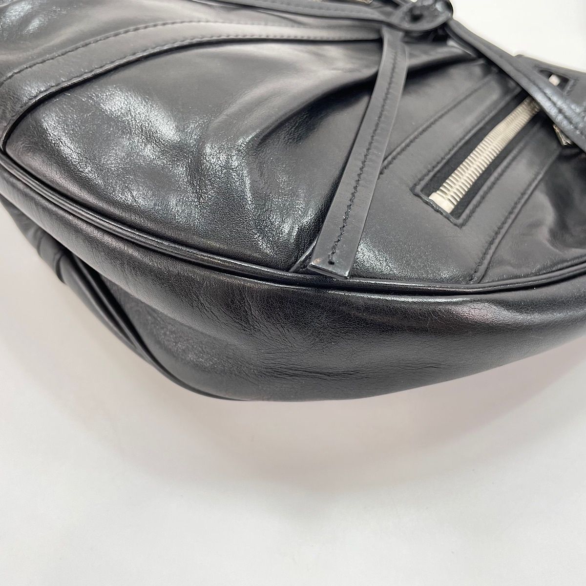 Saint Laurent Shoulder Bag Classic Pleats Hobo — view 9