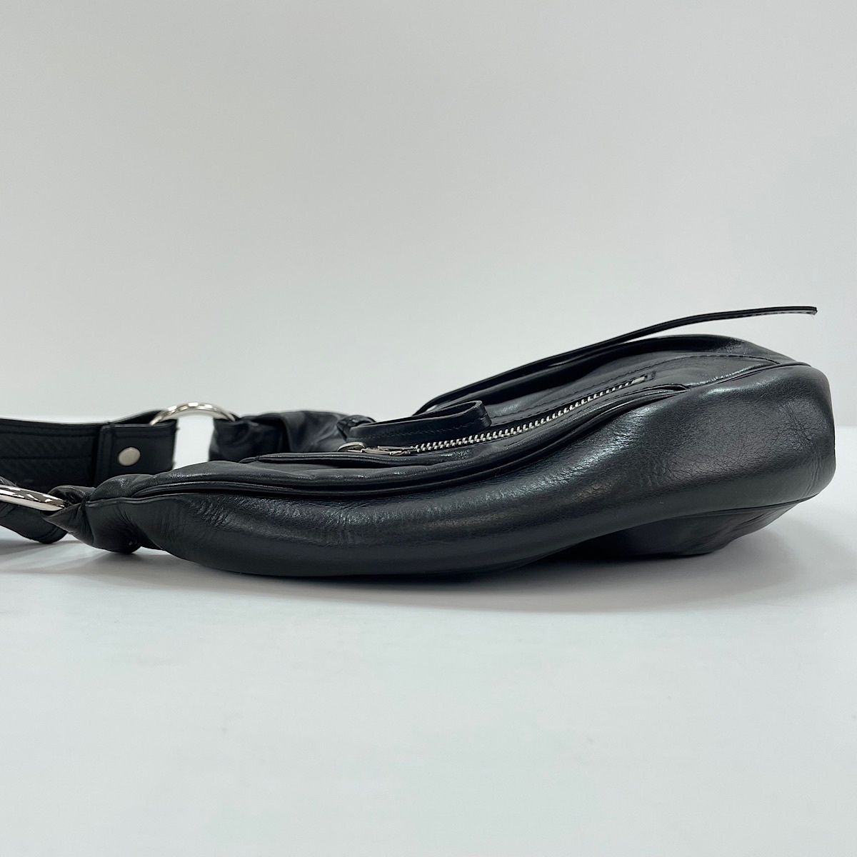 Saint Laurent Shoulder Bag Classic Pleats Hobo — view 6