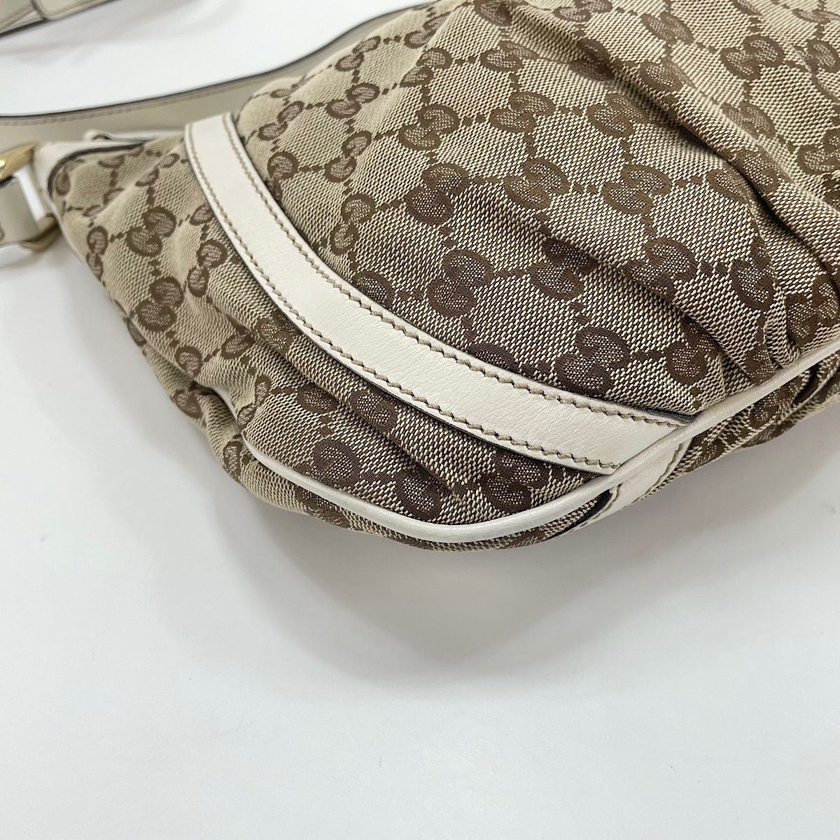 Gucci Shoulder Bag Abbey — view 8