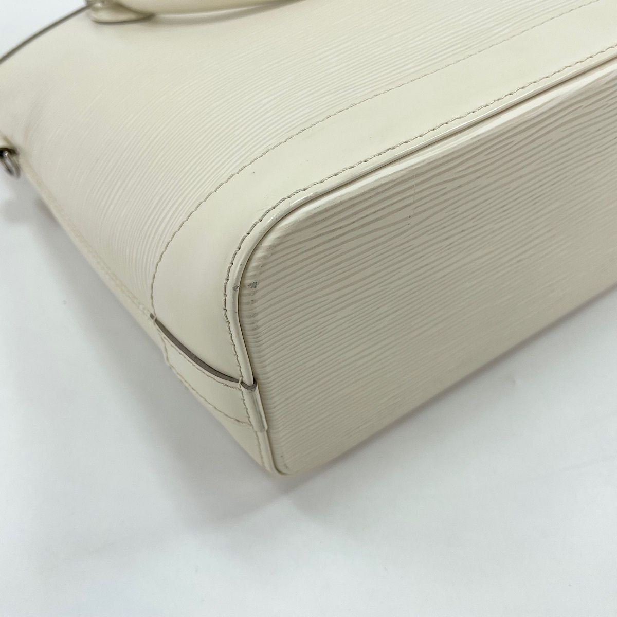 Louis Vuitton Handbag Lockit — view 8