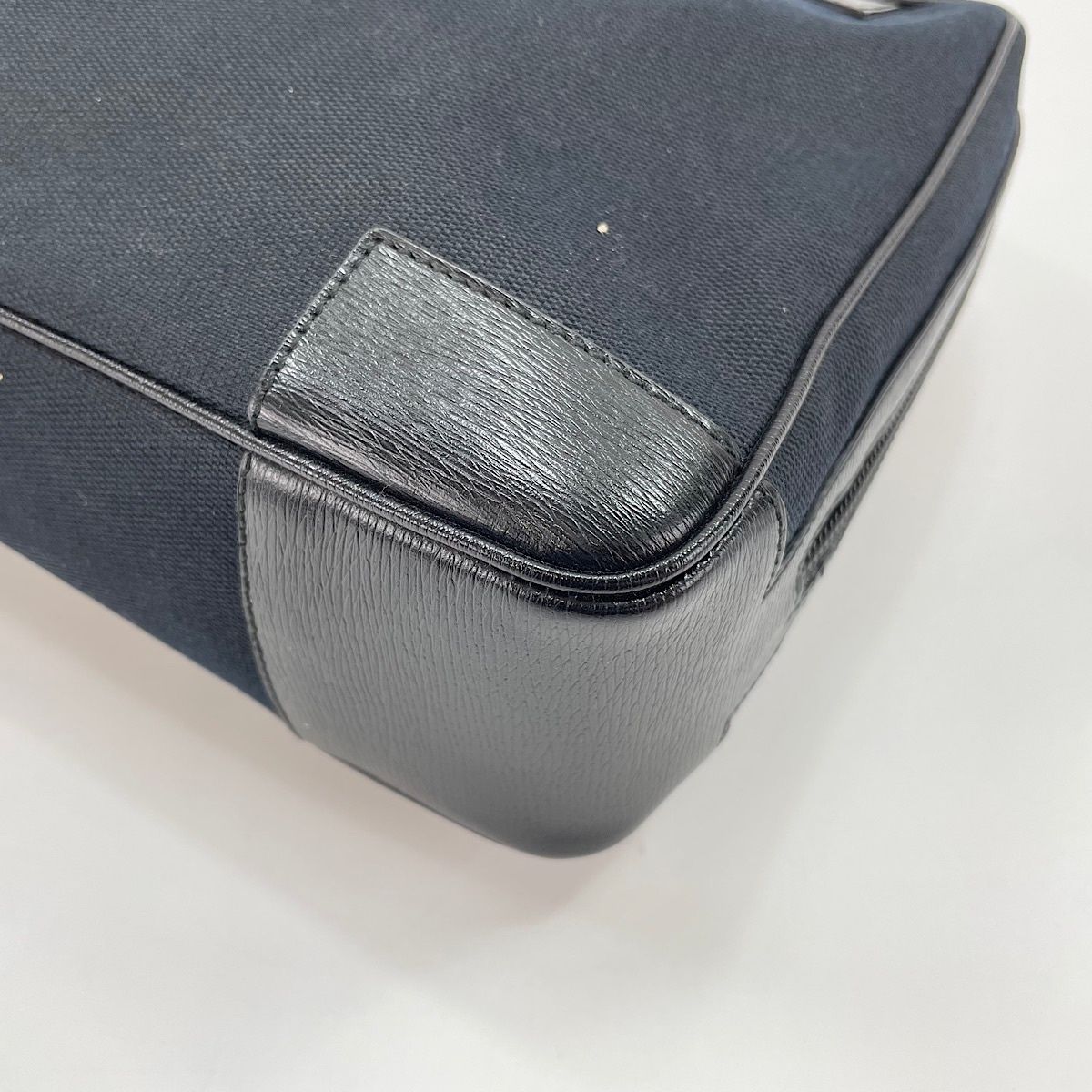 Gucci Handbag Black — view 9