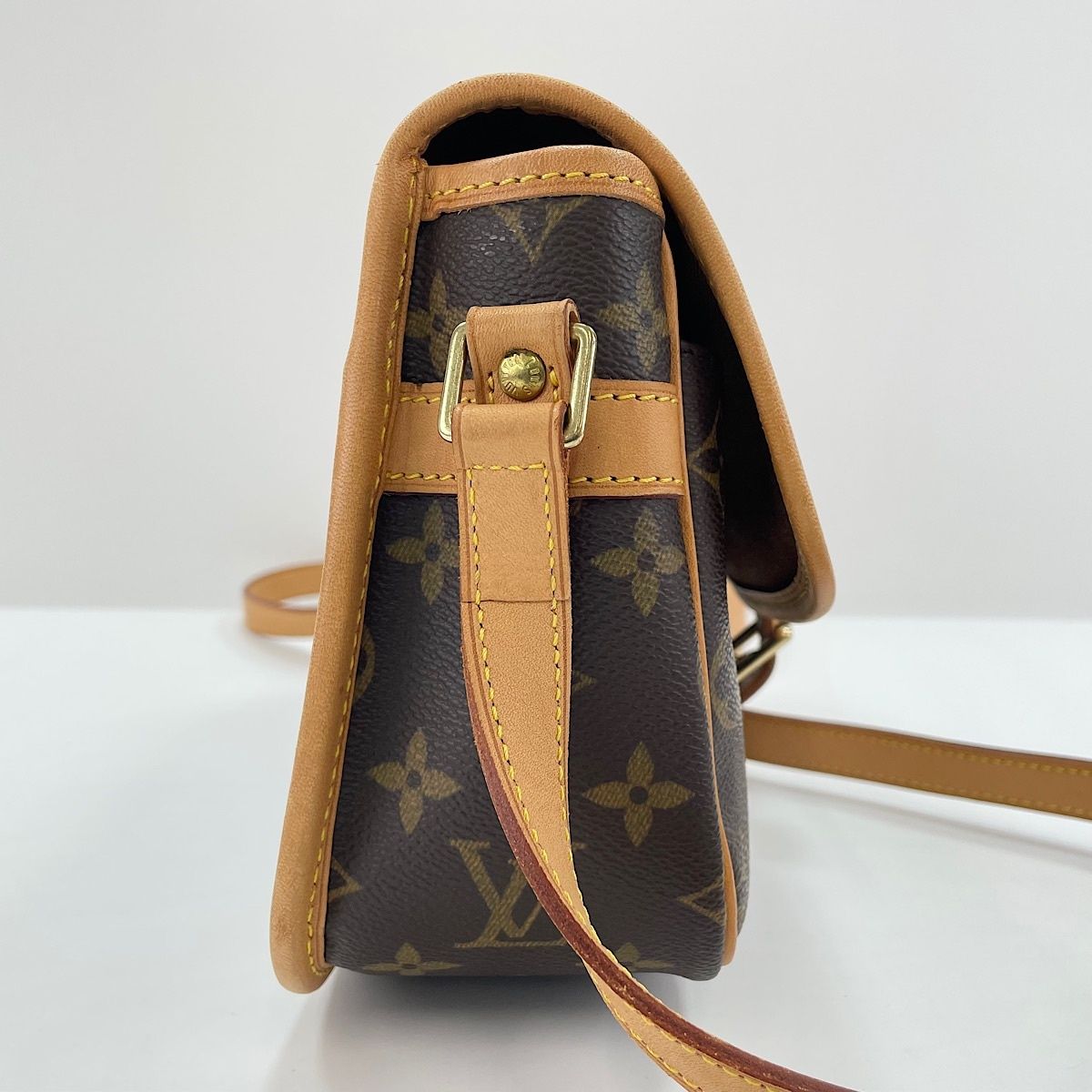 Louis Vuitton Shoulder Bag Sologne — view 6