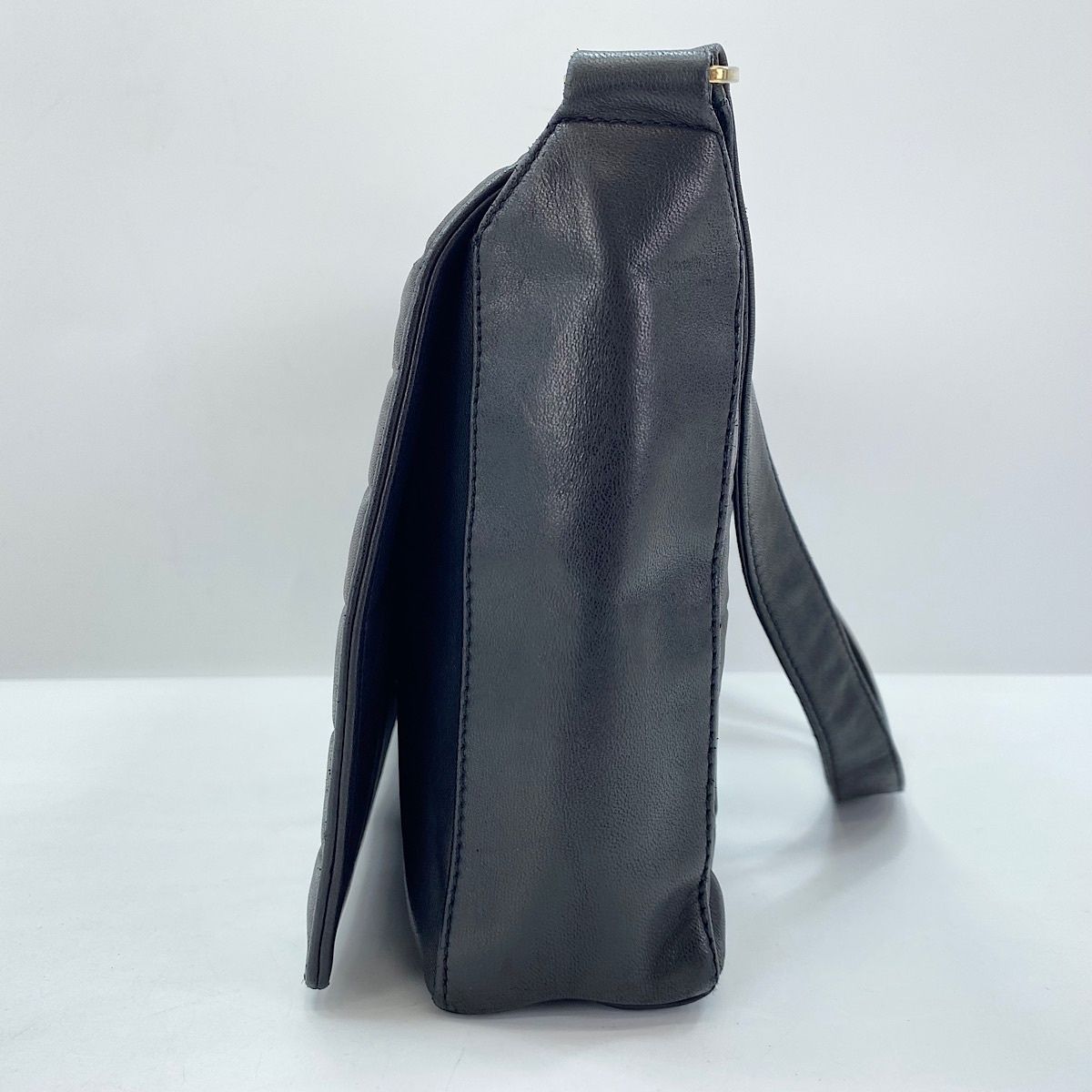 Chanel Shoulder Bag Black — view 5
