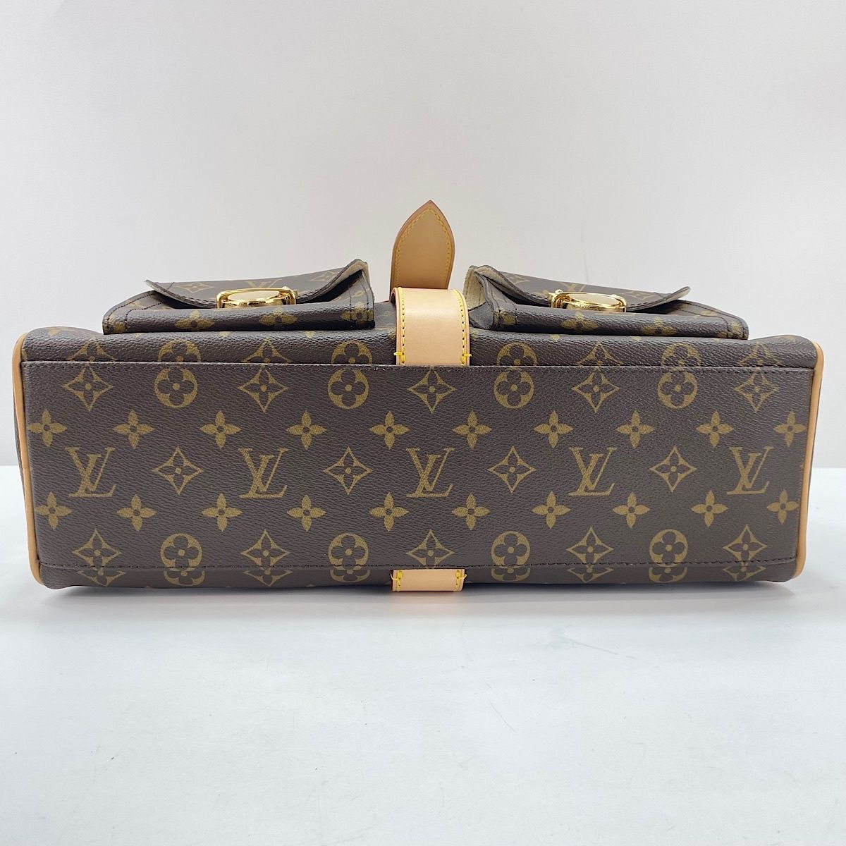 Louis Vuitton Handbag Manhattan GM — view 7