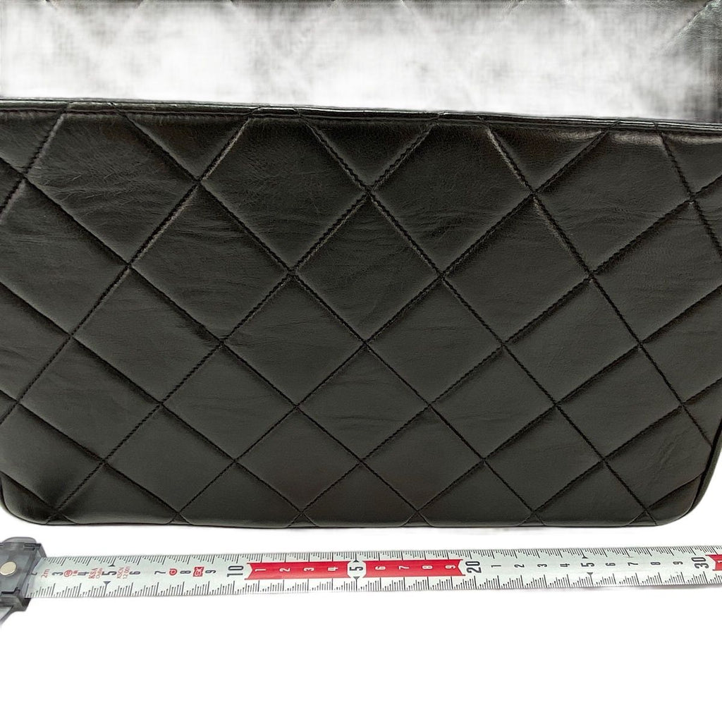Chanel Shoulder Bag Quilted — view 4