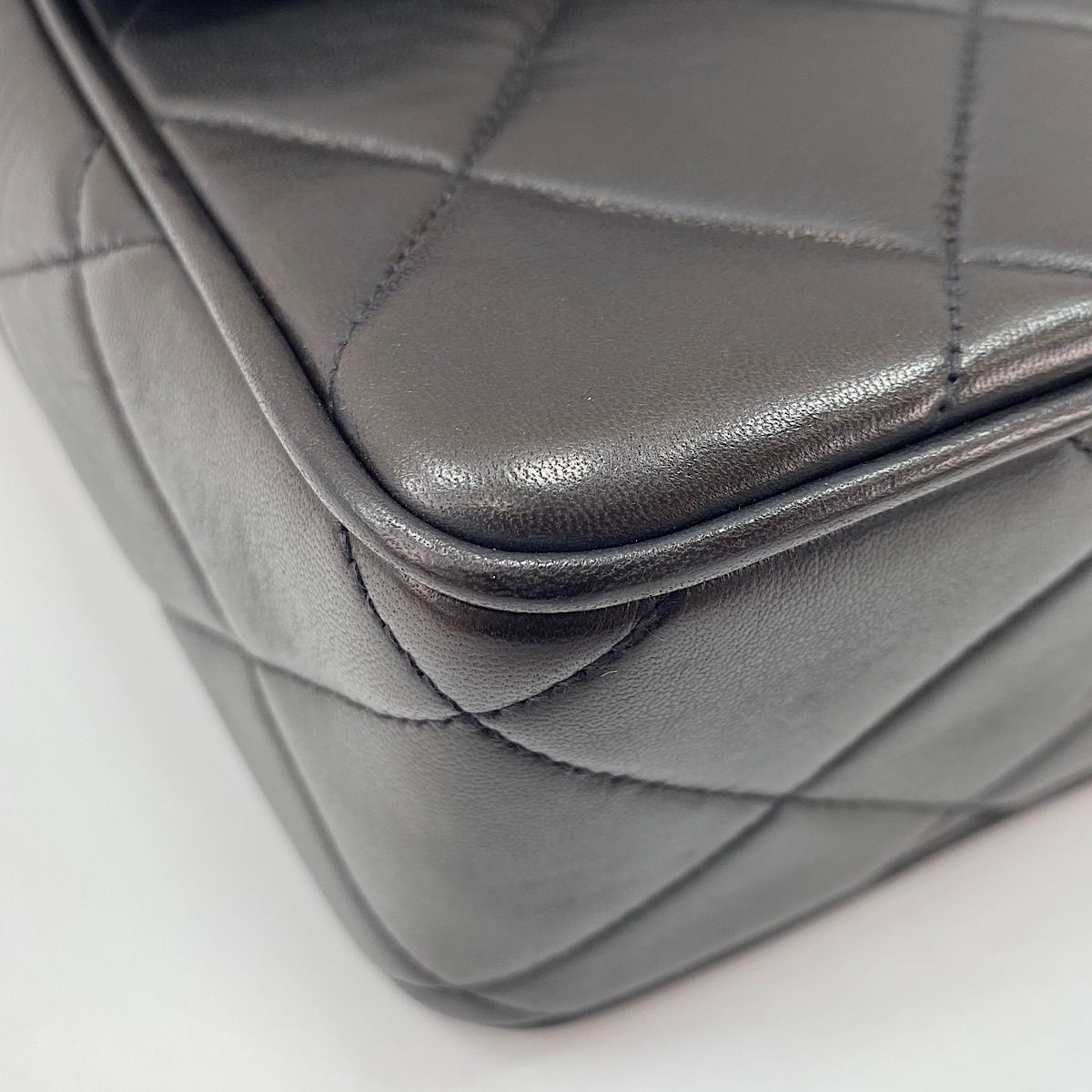 Chanel Shoulder Bag Quilted — view 9