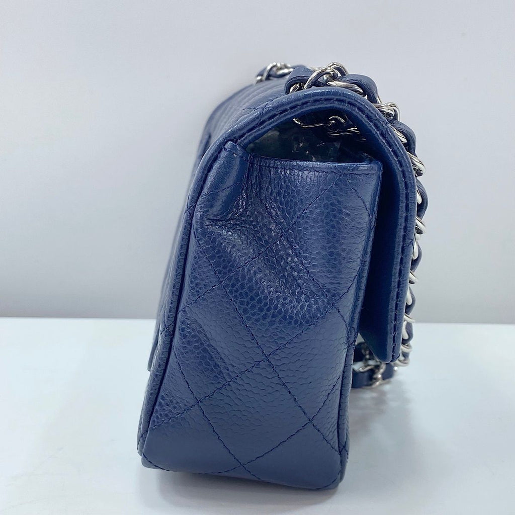 Chanel Shoulder Bag Mini Quilted — view 5