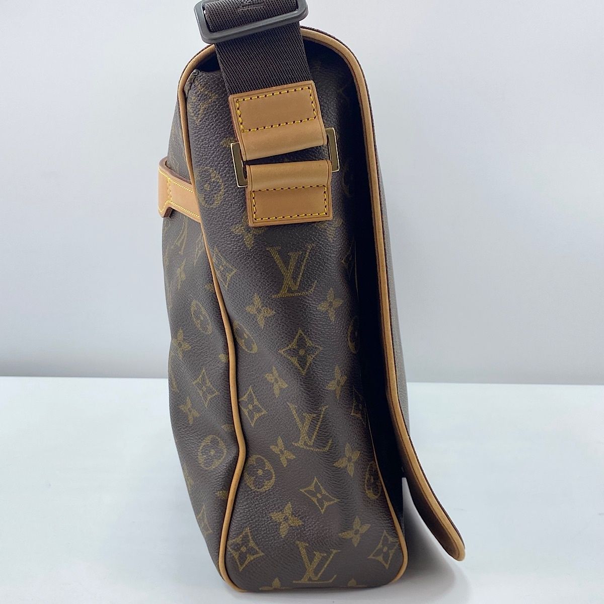 Louis Vuitton Shoulder Bag Aves — view 5