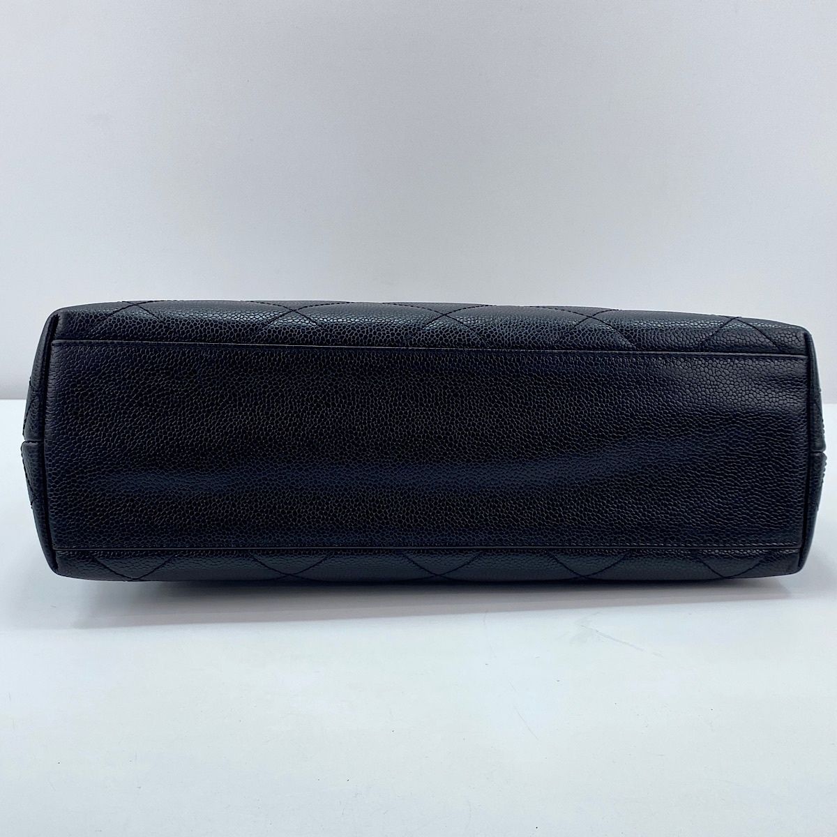 Chanel Handbag Quilted Black — view 7