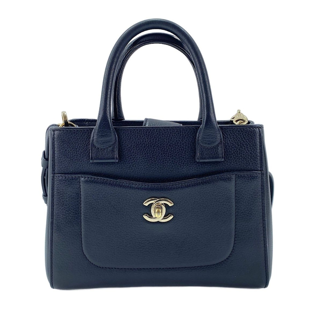 Chanel Handbag Neo Executive — view 2