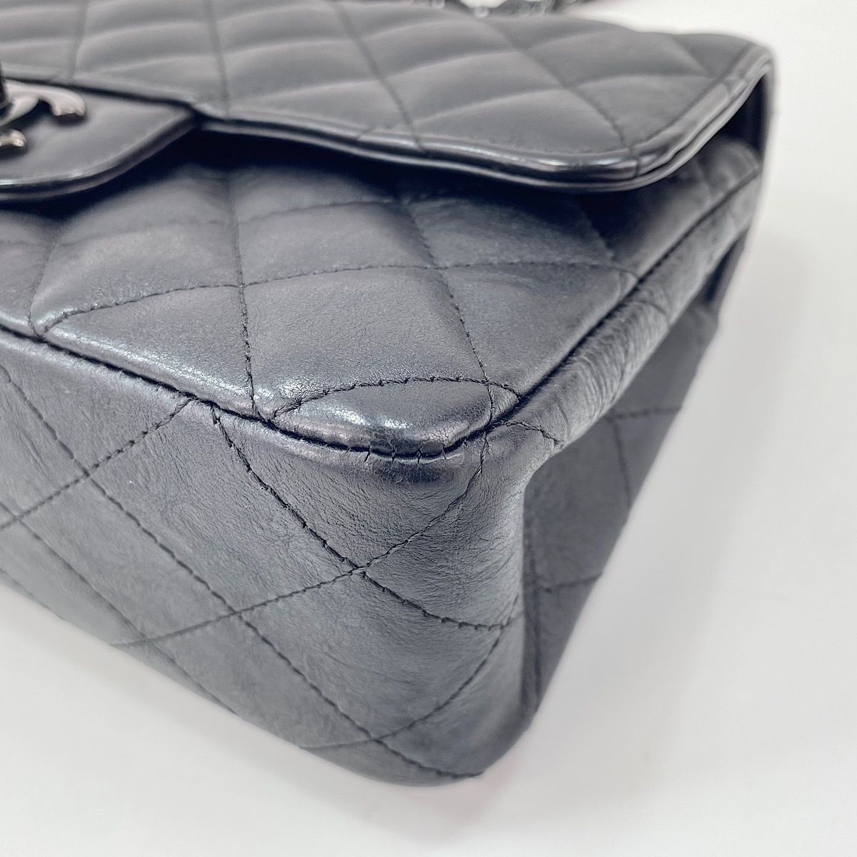 Chanel Shoulder Bag Quilted — view 8