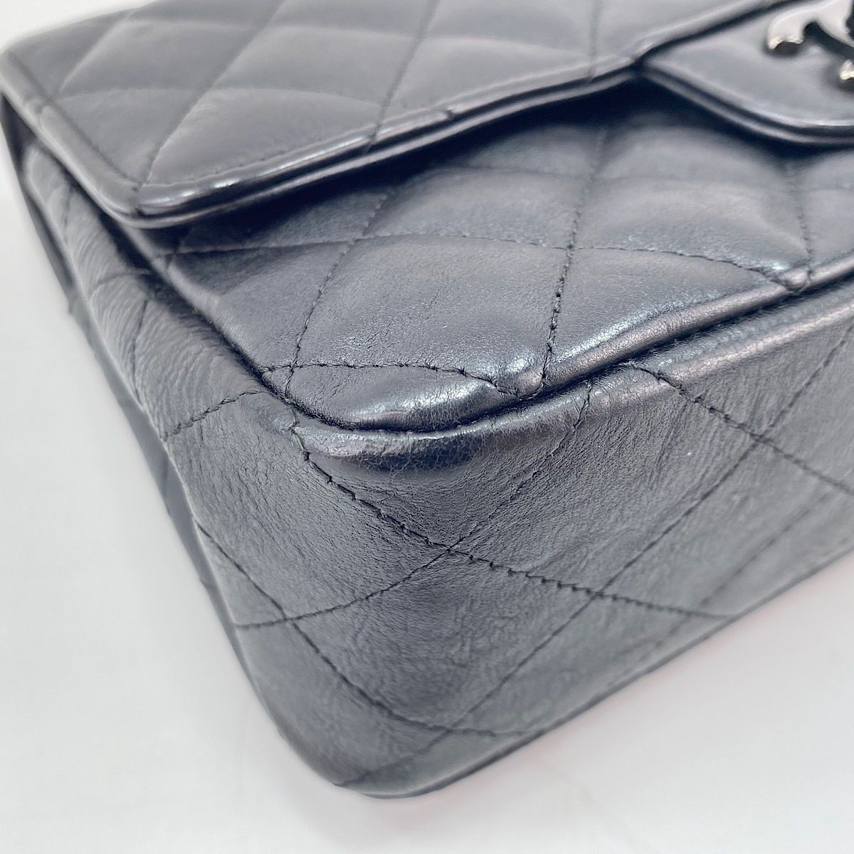 Chanel Shoulder Bag Quilted — view 9