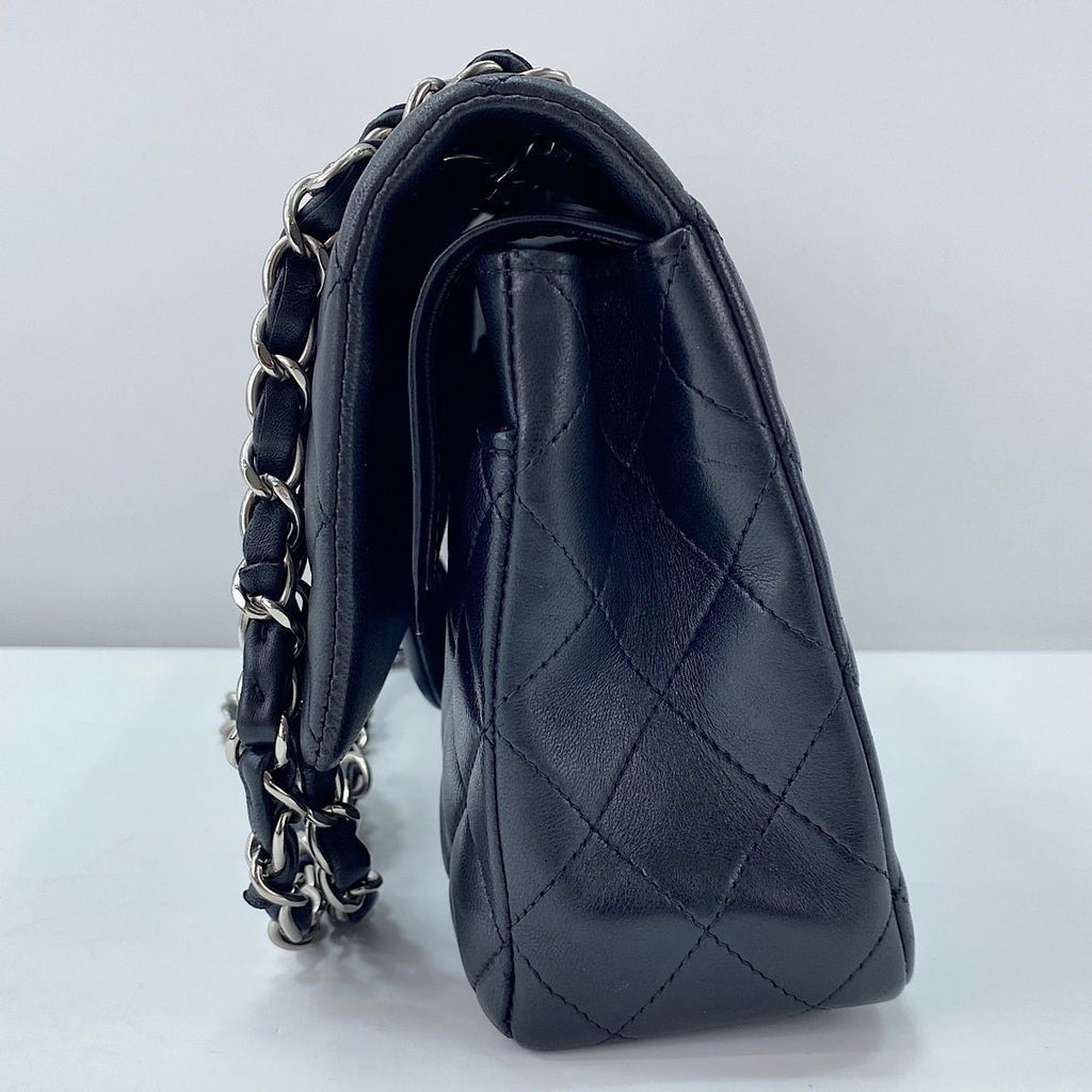 Chanel Shoulder Bag Quilted 25 — view 6