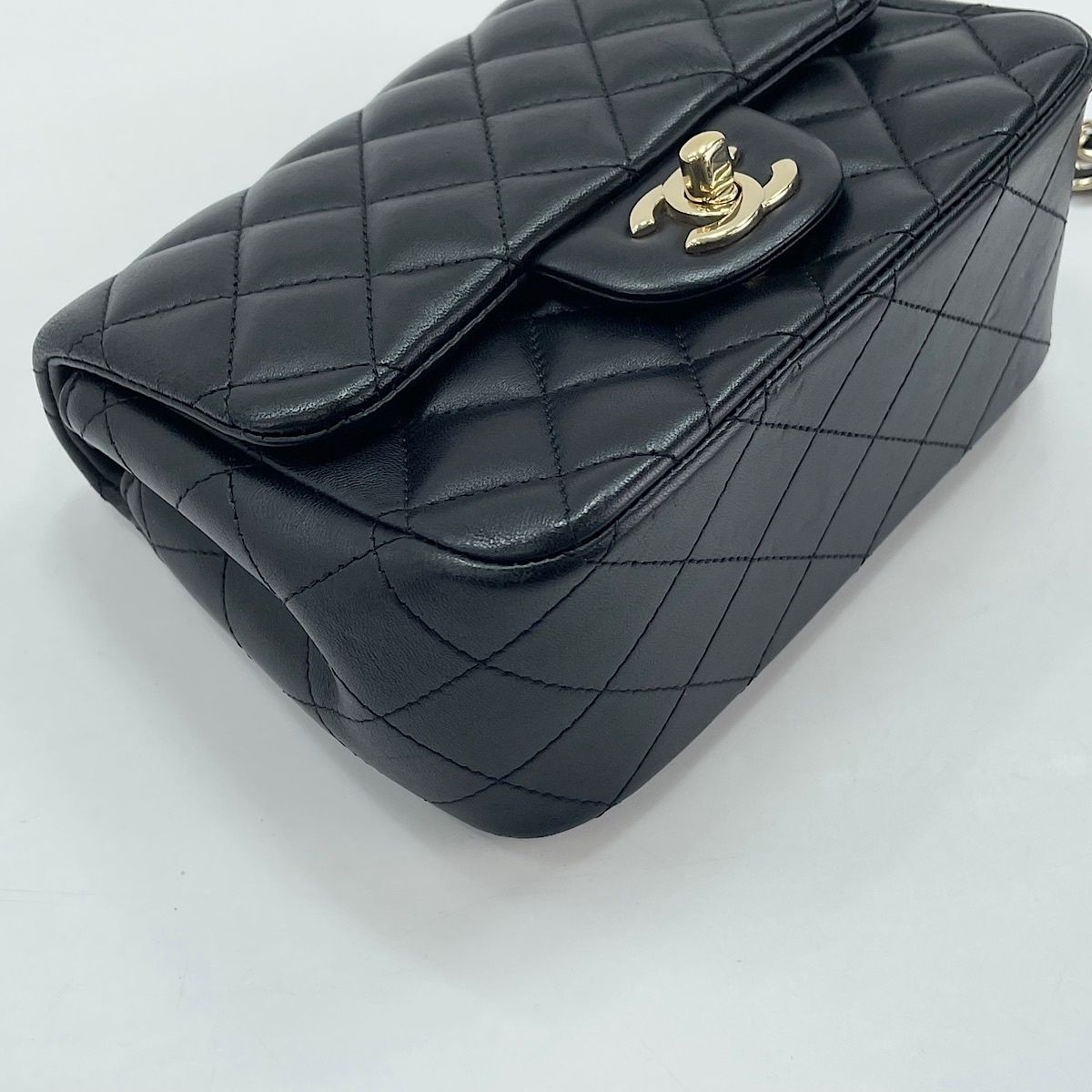 Chanel Shoulder Bag Mini Quilted — view 7