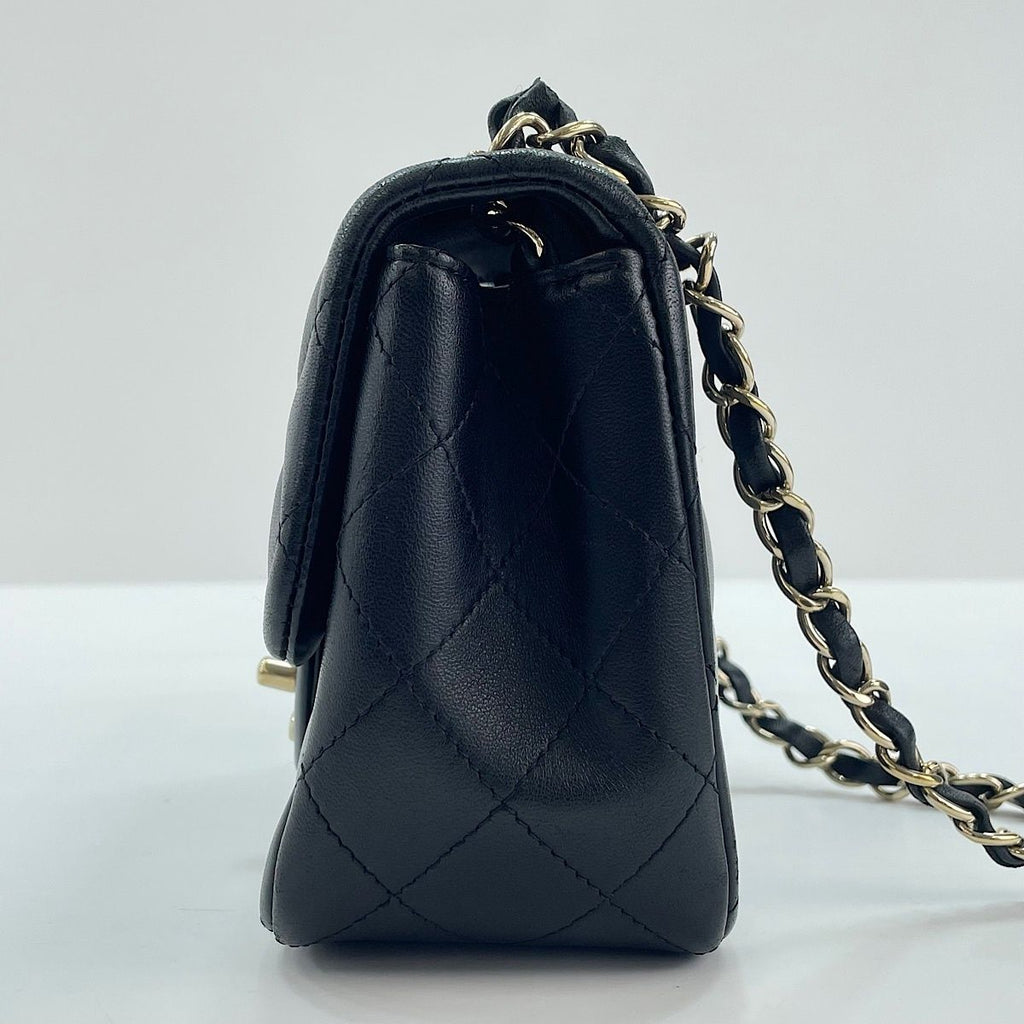 Chanel Shoulder Bag Mini Quilted — view 6