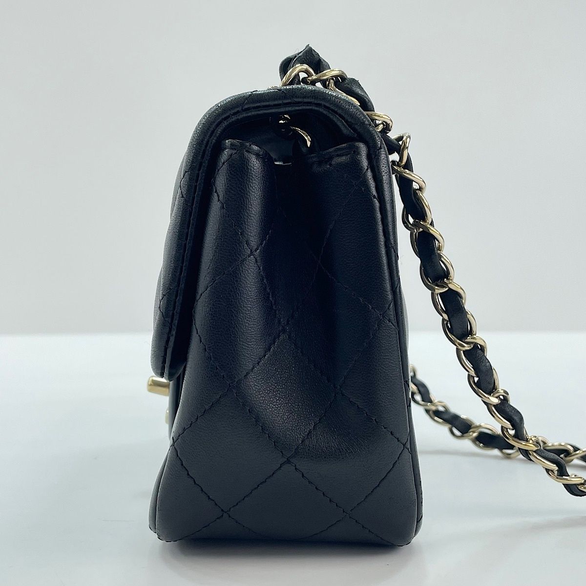Chanel Shoulder Bag Mini Quilted — view 6