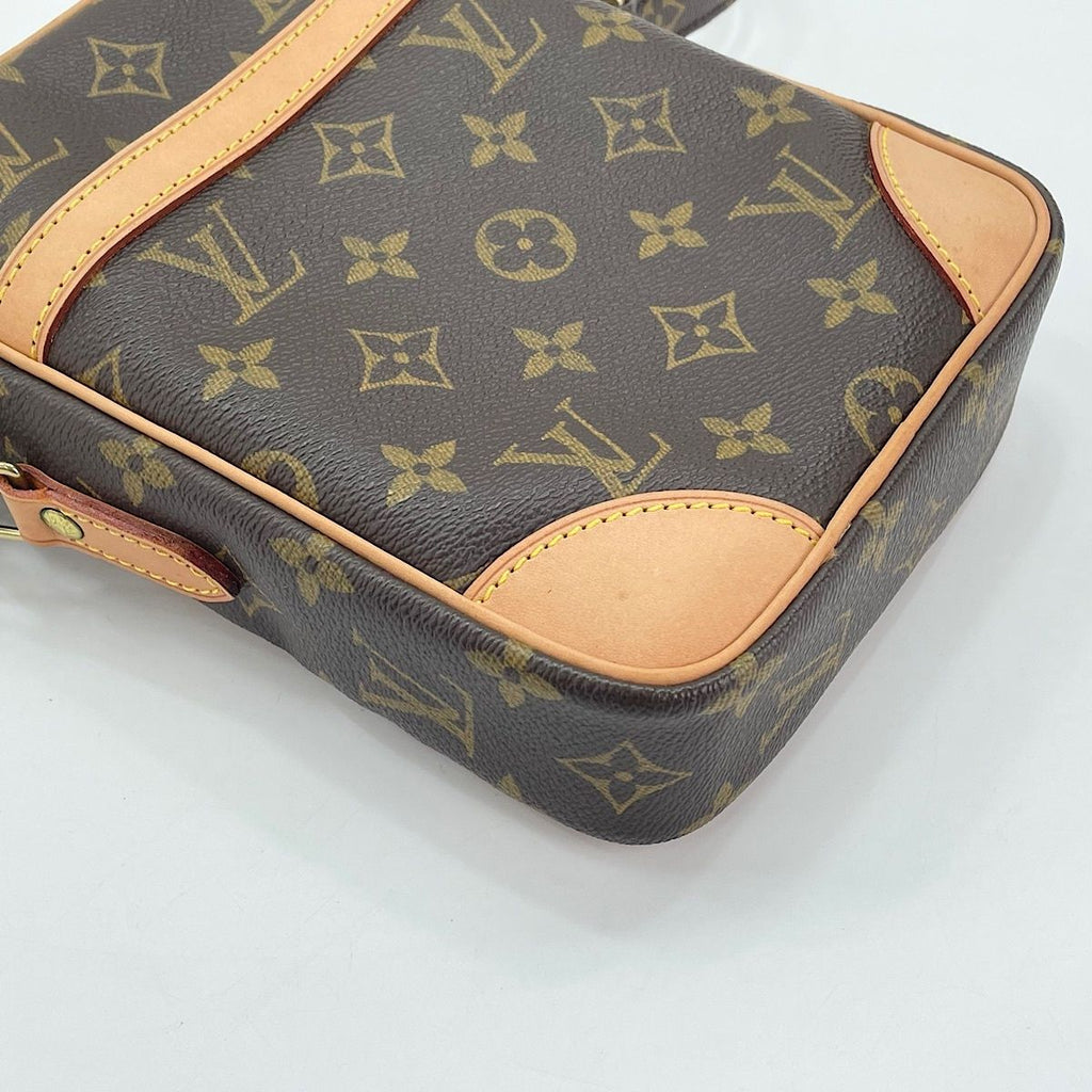 Louis Vuitton Shoulder Bag Danube — view 7