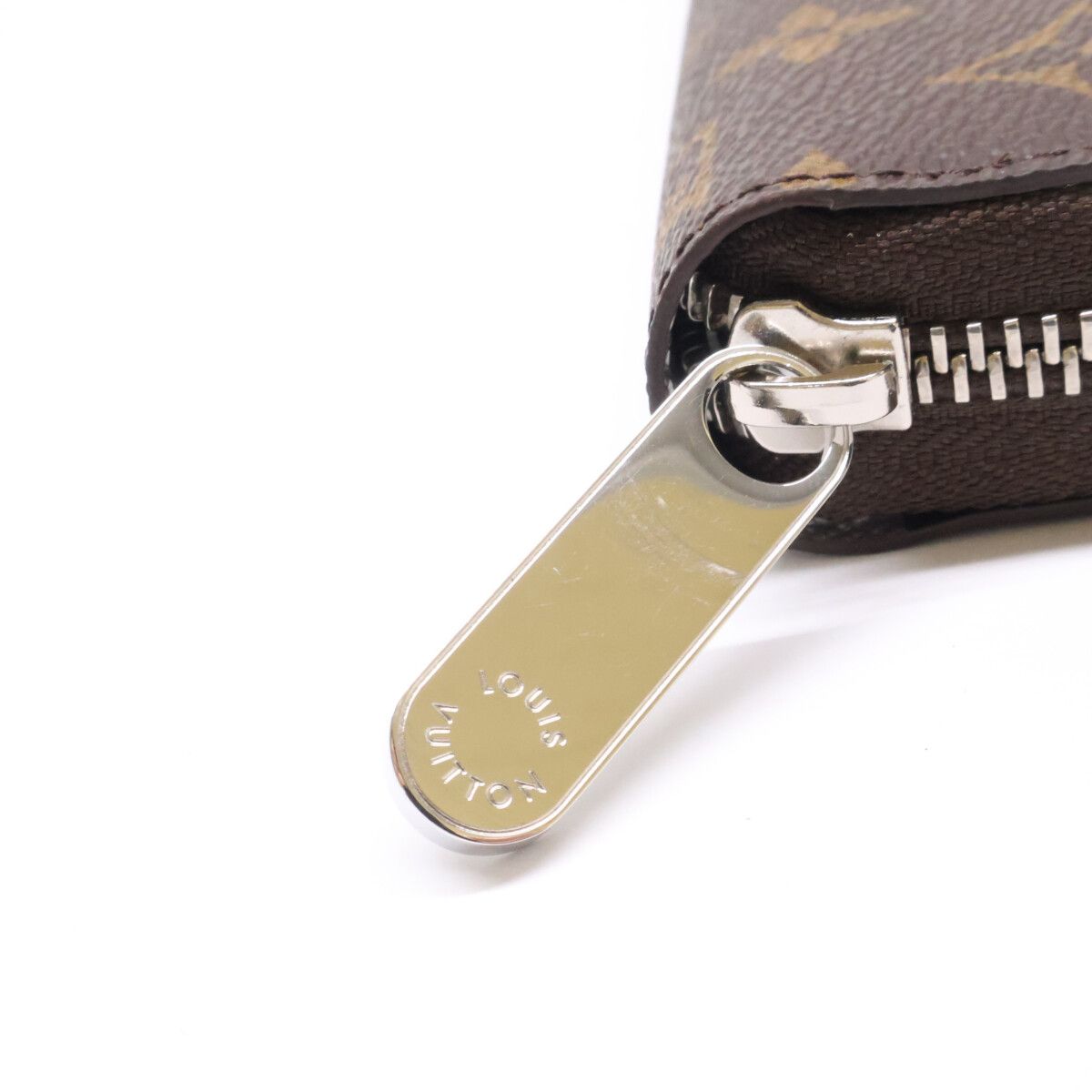 Louis Vuitton Monogram Zippy Wallet — view 9