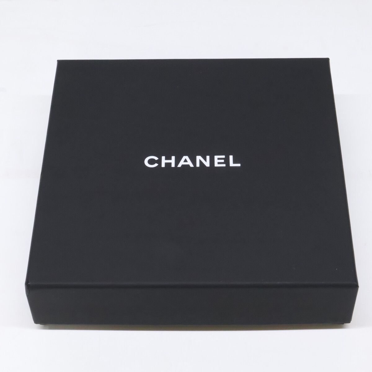 Chanel Like Pearl CC Logo Ribbon Headband — view 9