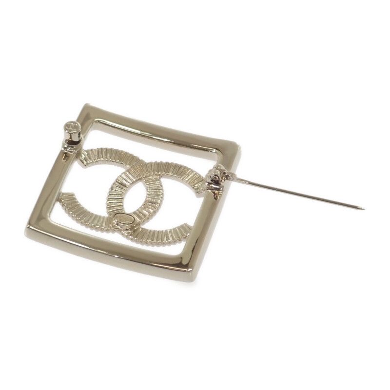 Chanel CC Square Brooch Metal Crystal Gold — view 3