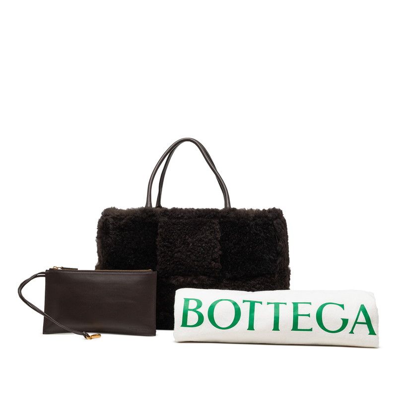 Bottega Veneta Maxi Intrecciato Arco Tote Dark Brown Shearling Leather — view 7