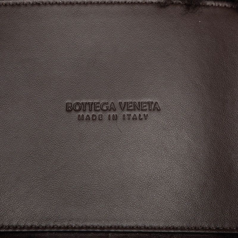 Bottega Veneta Maxi Intrecciato Arco Tote Dark Brown Shearling Leather — view 5